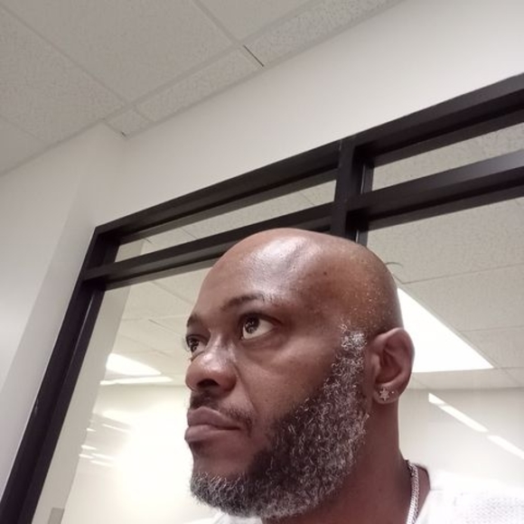 Meet your Posher, Derrick - Picture 1 of 1